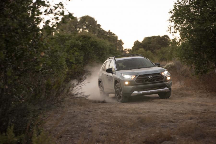  Toyota RAV4 Adventure 2018 года  (NA) (фото 41 из 196)